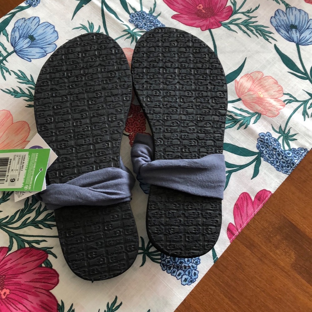 Sandal - Picture 2 of 2